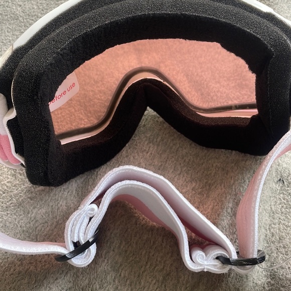 💕 PINK WOMAN’S SNOW MOBILE SKI SNOWBOARDING SNOW ACTIVITIES GOOGLES *NEW* - Picture 7 of 14